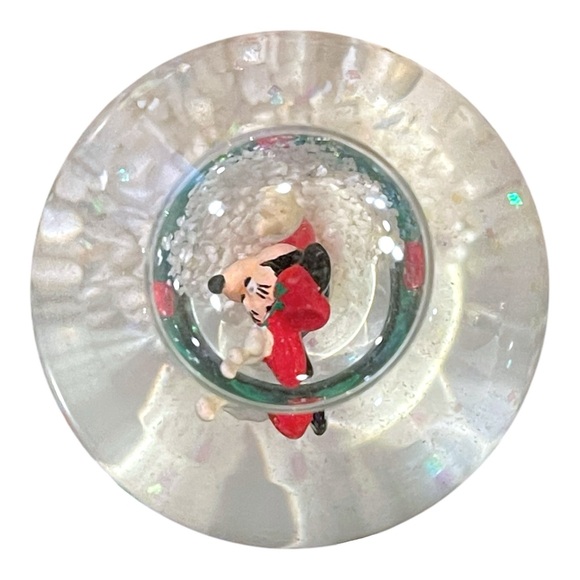 Authentic Disney Minnie Mouse Small Christmas Holiday Snowglobe 2.75” H - Picture 4 of 6